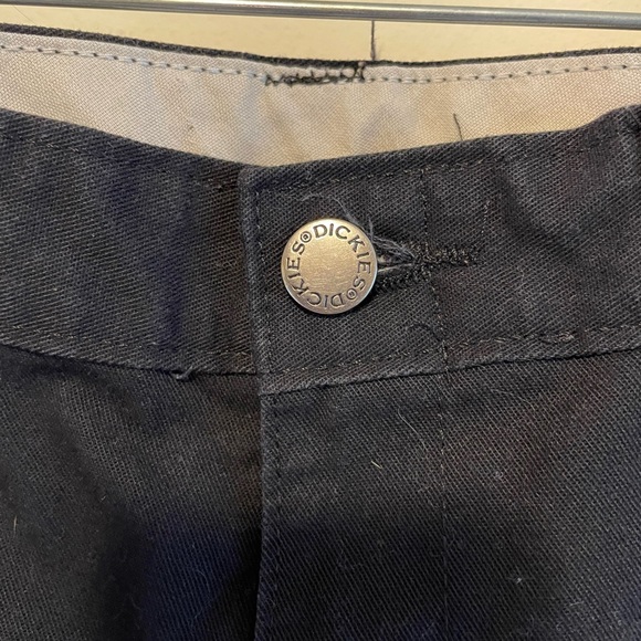 Dickies black cargo shorts - Picture 2 of 4